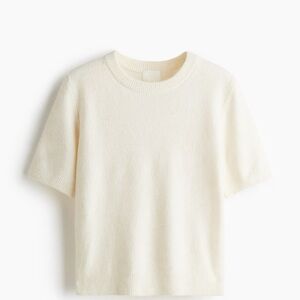 Divided H&M Cream Sweater, Round neckline, Short Sleeve, Size Small White/Cream